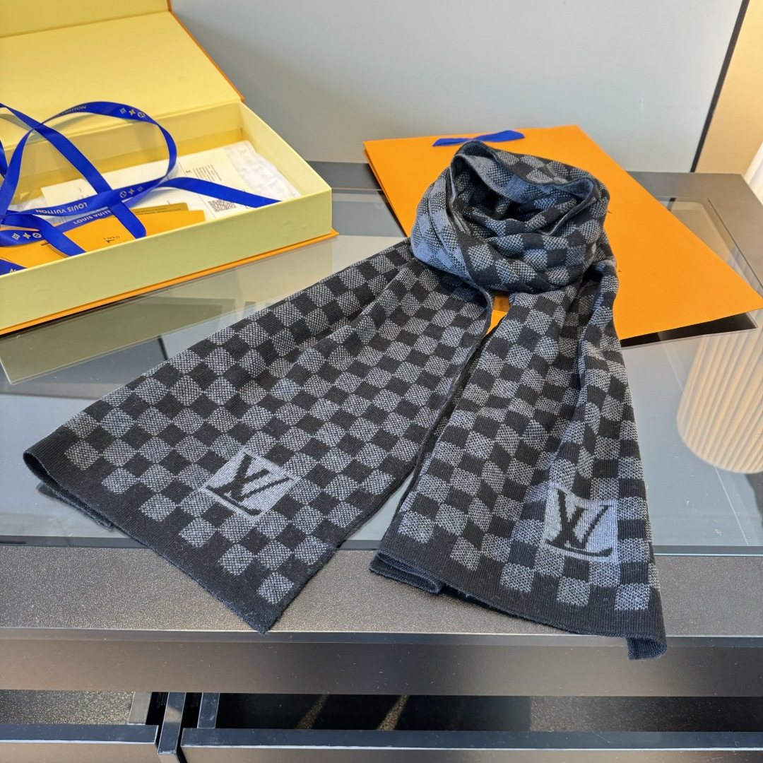 Louis Vuitton Black and Charcoal Checkerboard Scarf product image 1, provided for visual reference and product detail review