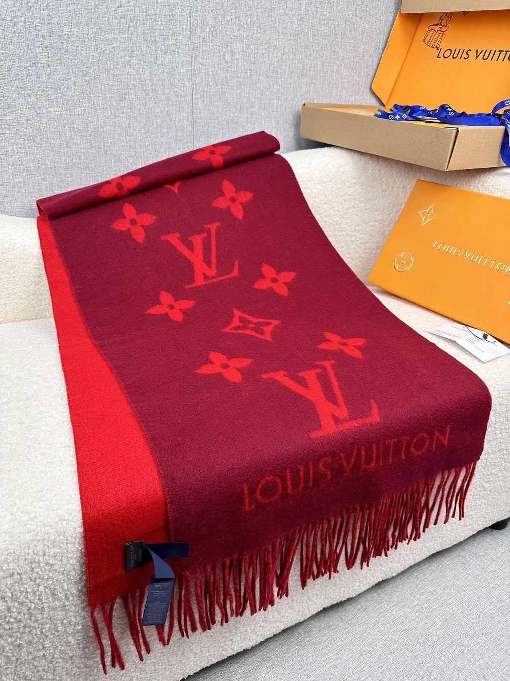 Louis Vuitton Wordmark Monogram Scarf - 180 x 45 cm product image 1, provided for visual reference and product detail review