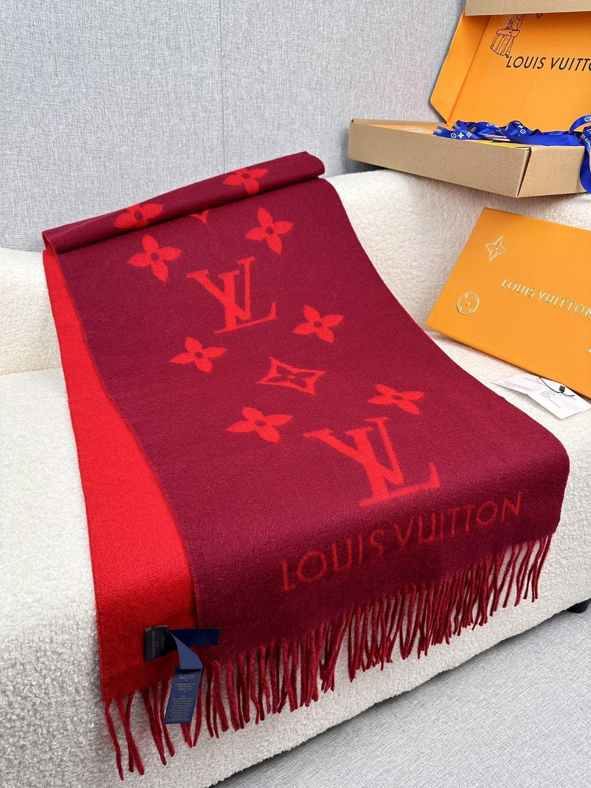 Louis Vuitton Wordmark Monogram Scarf - 180 x 45 cm product image 1, provided for visual reference and product detail review