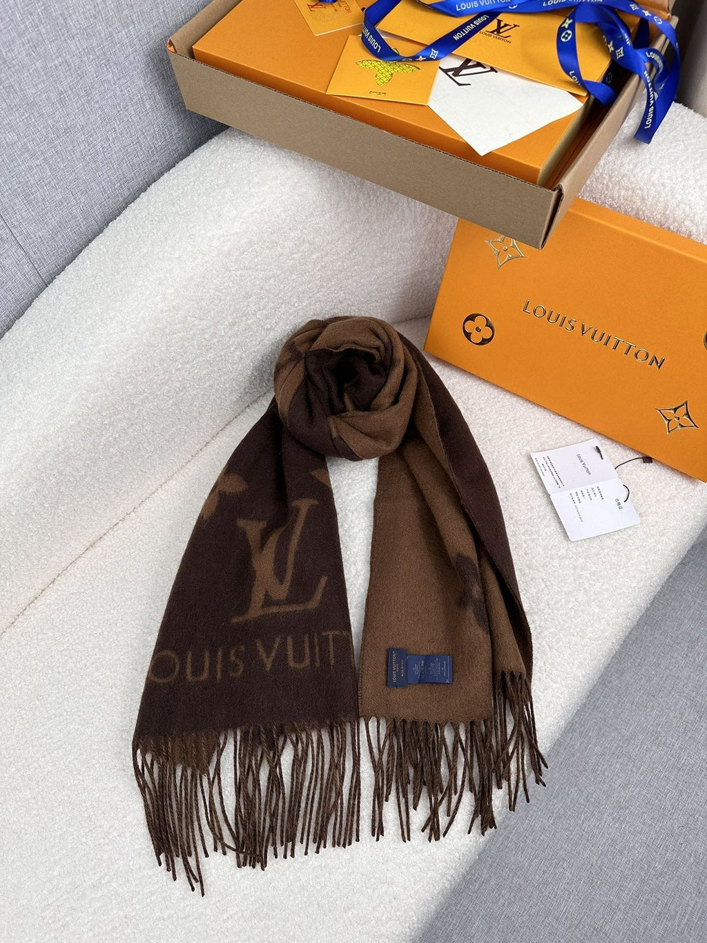Louis Vuitton Wordmark Monogram Scarf - 180 x 45 cm product image 11, provided for visual reference and product detail review