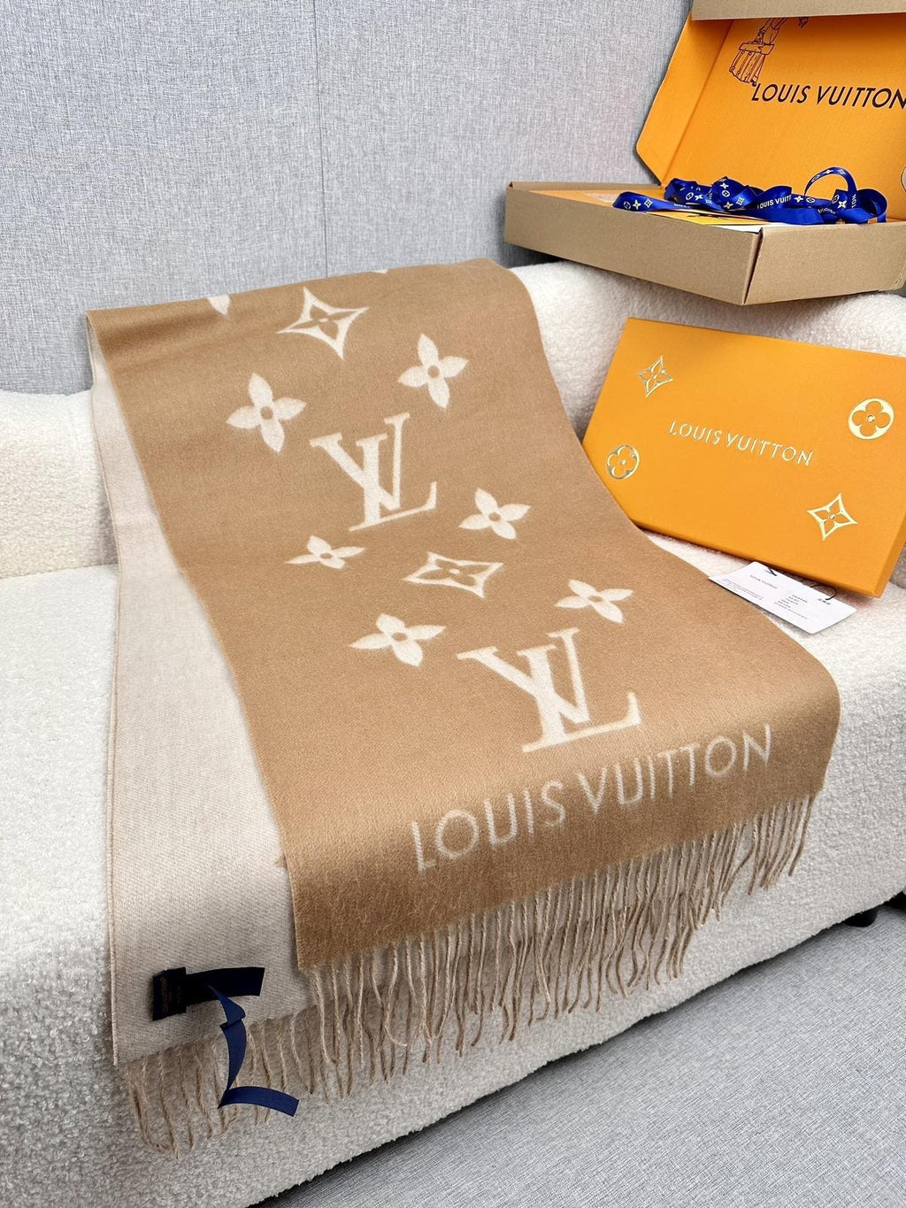 Louis Vuitton Wordmark Monogram Scarf - 180 x 45 cm product image 3, provided for visual reference and product detail review