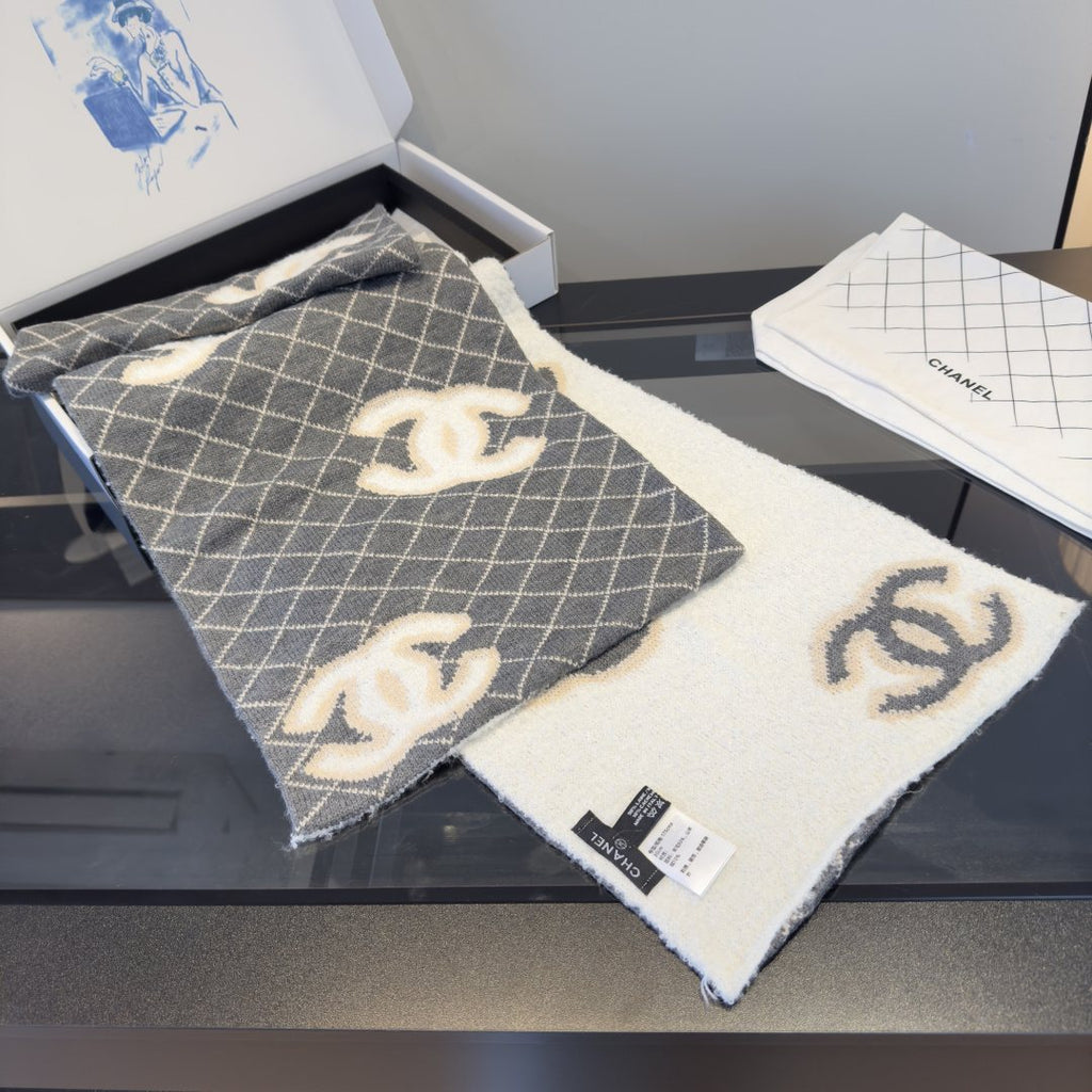 Chanel Grid Knit Scarf product image 3, provided for visual reference and product detail review