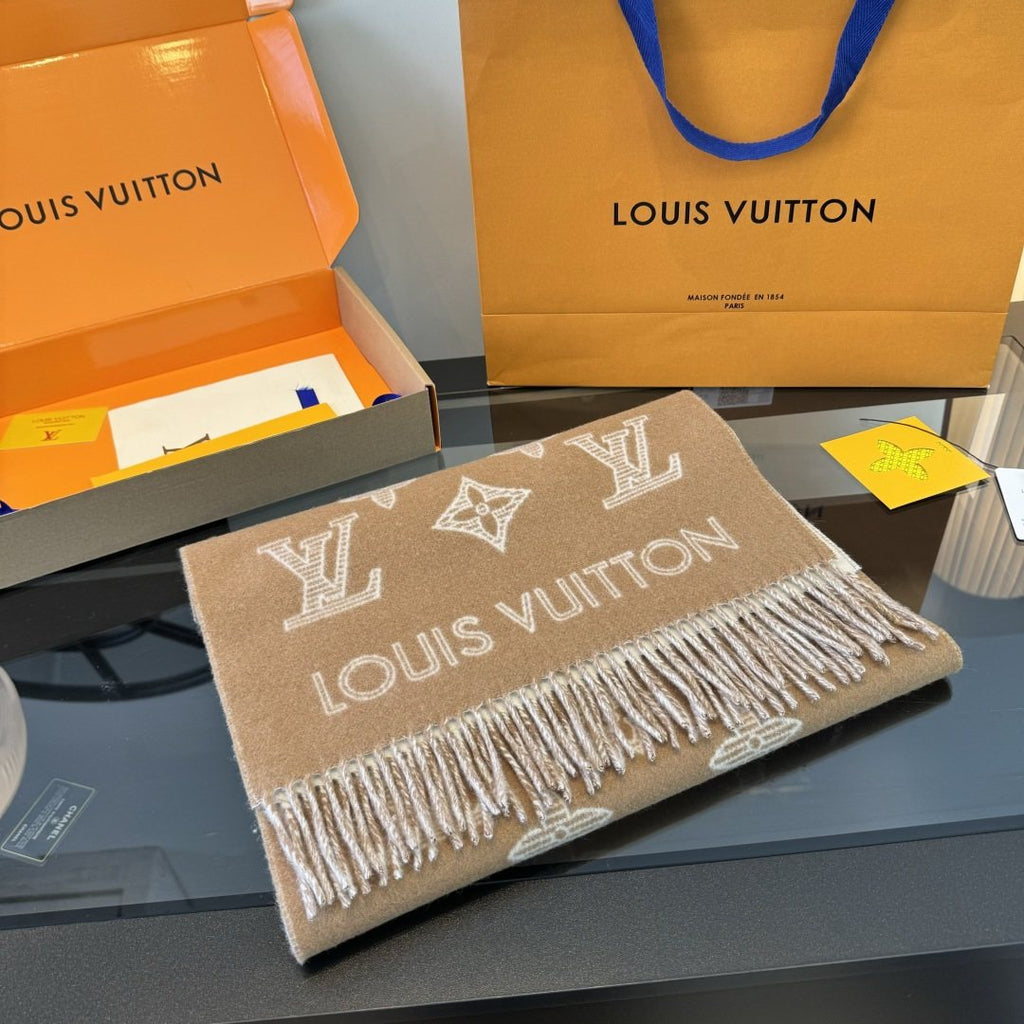 Louis Vuitton Reversible Monogram Knit Scarf product image 8, provided for visual reference and product detail review