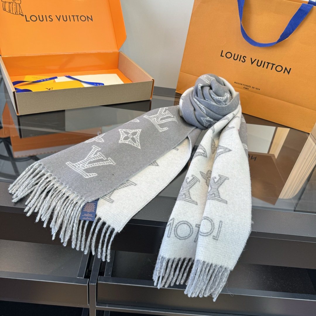 Louis Vuitton Reversible Monogram Knit Scarf product image 7, provided for visual reference and product detail review
