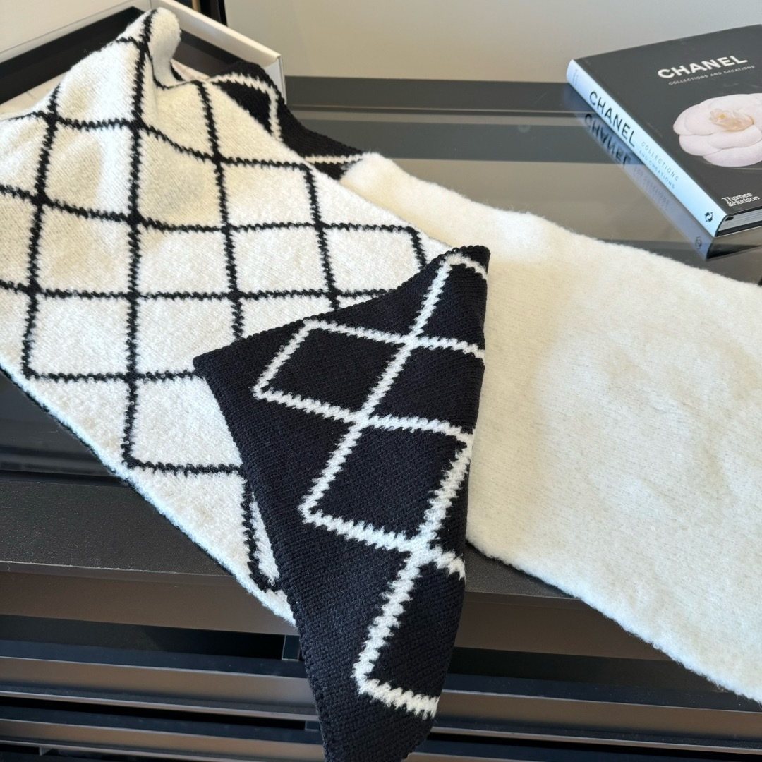 Chanel Black & Ivory Knit Scarf product image 7, provided for visual reference and product detail review