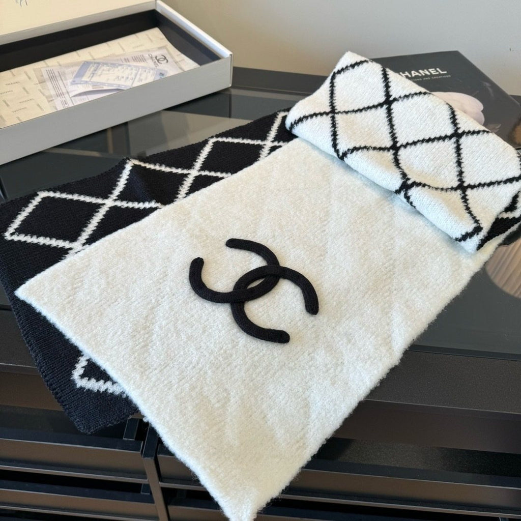 Chanel Black & Ivory Knit Scarf product image 6, provided for visual reference and product detail review