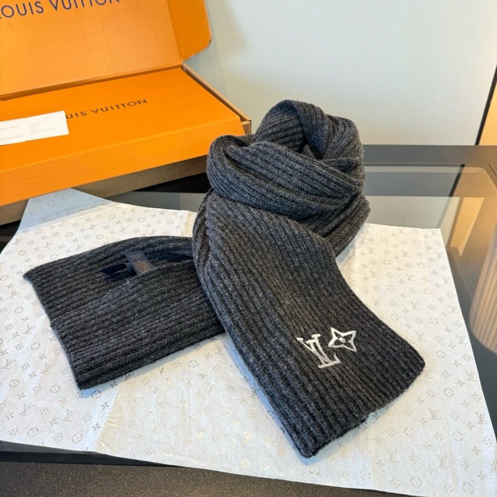 Louis Vuitton Rib-Knit Beanie & Scarf Set product image 14, provided for visual reference and product detail review