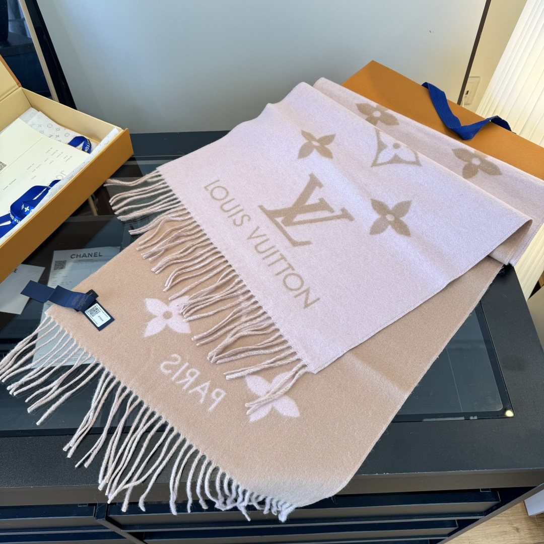 Louis Vuitton Two-Tone Fringed Scarf product image 9, provided for visual reference and product detail review