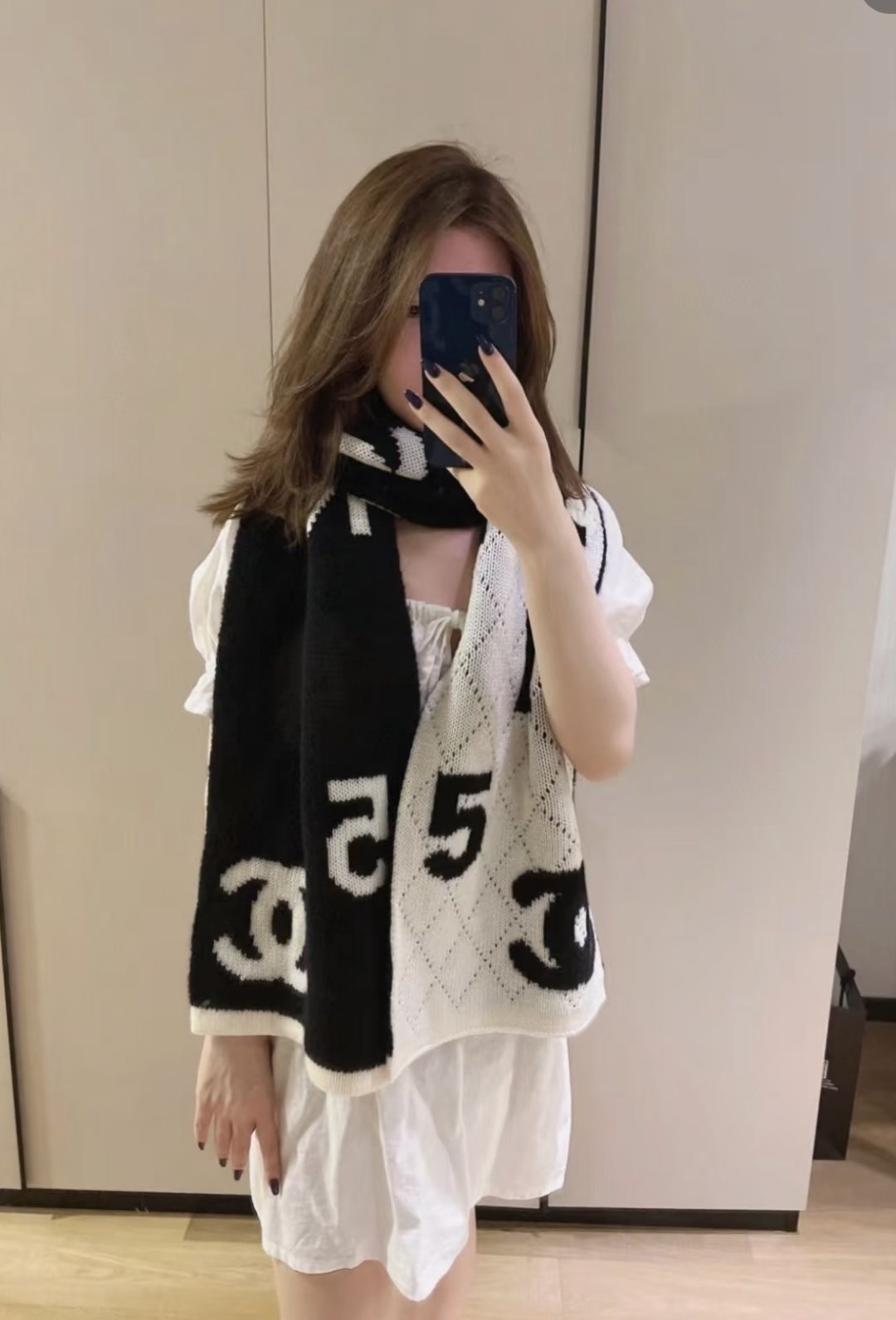 Chanel Beige and Cream Motif Knitted Scarf product image 3, provided for visual reference and product detail review