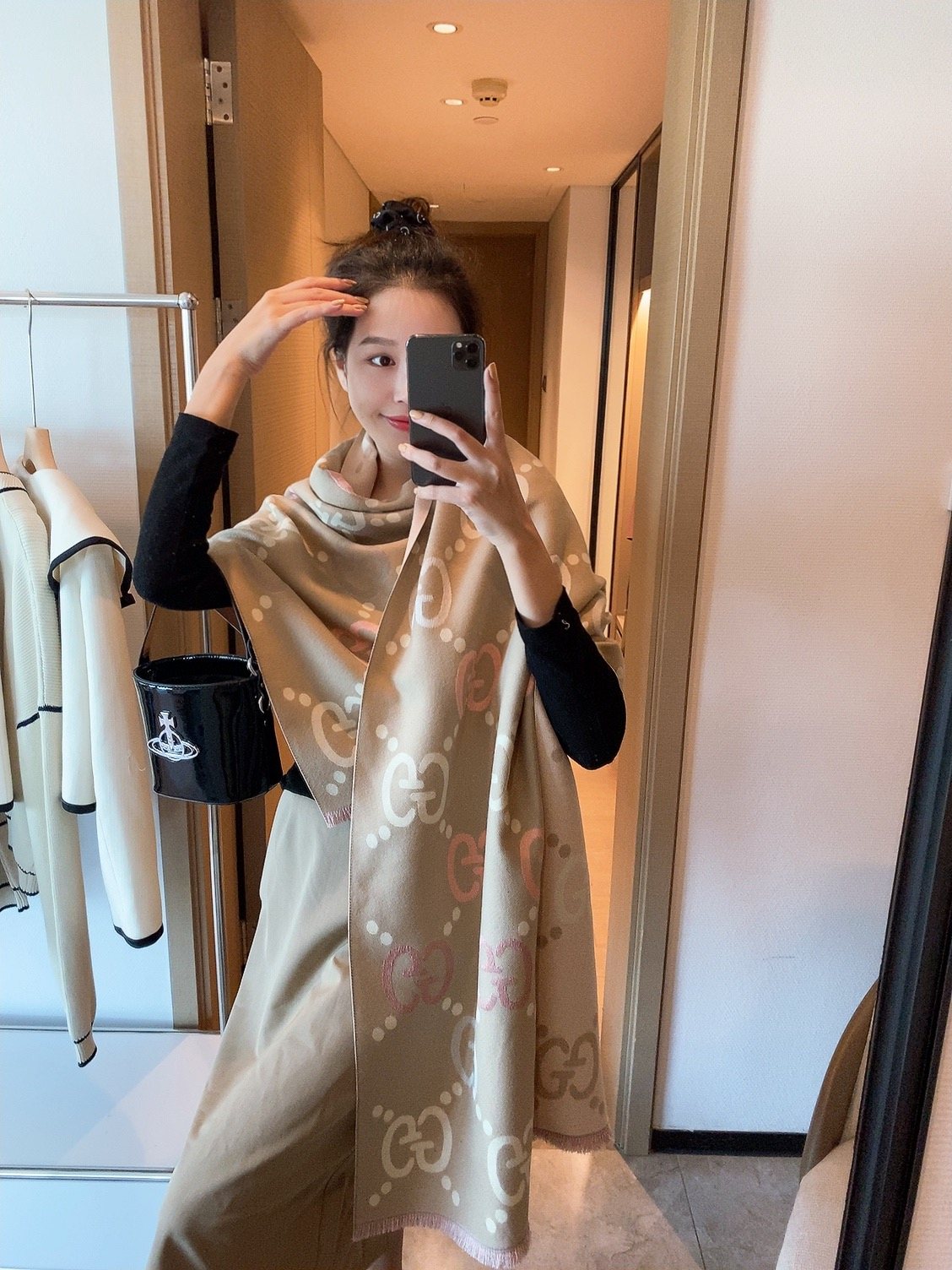 Gucci Pink-Beige Fringed Geometric Motif Scarf product image 4, provided for visual reference and product detail review