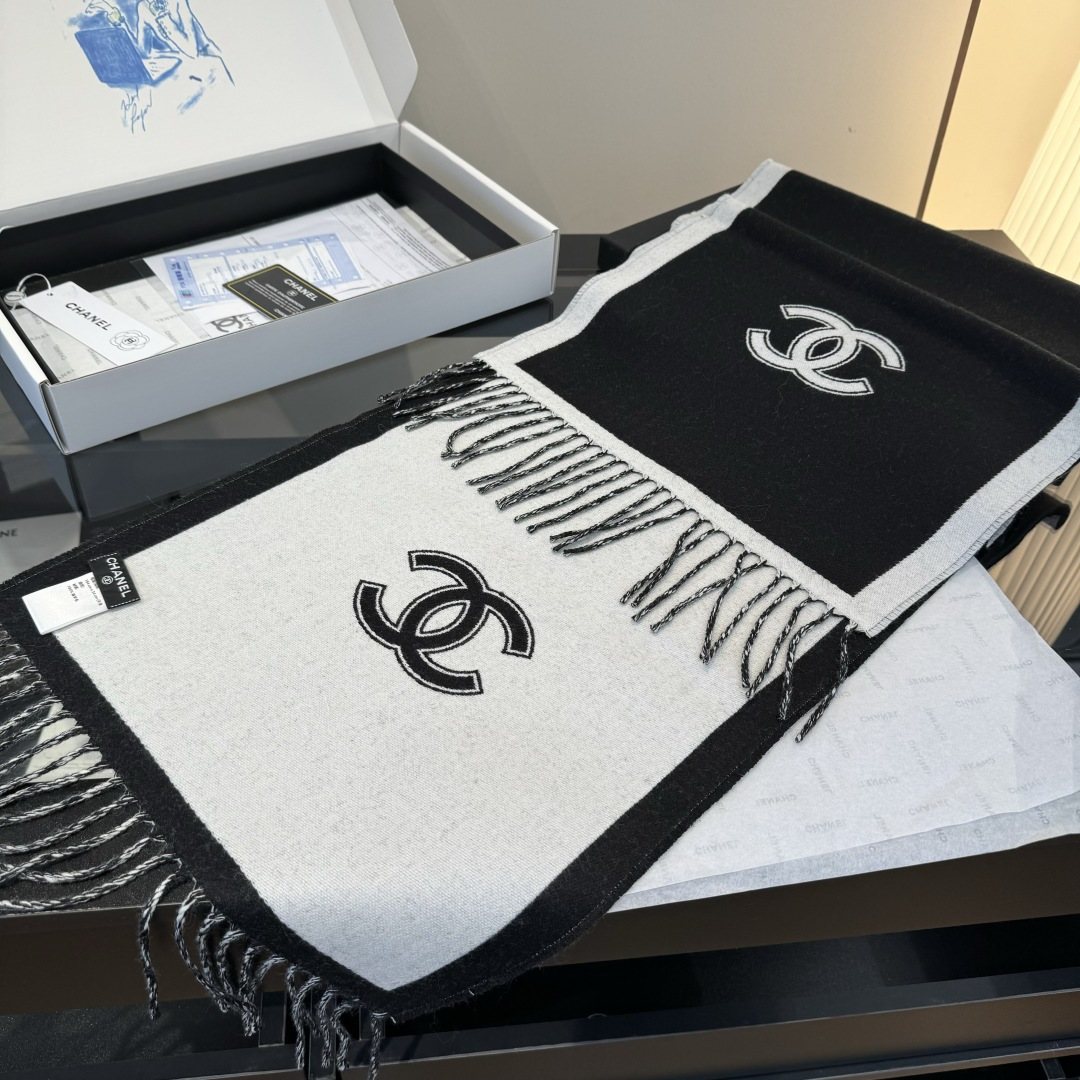Chanel Contrast-Border Two-Tone Fringed Scarf product image 3, provided for visual reference and product detail review