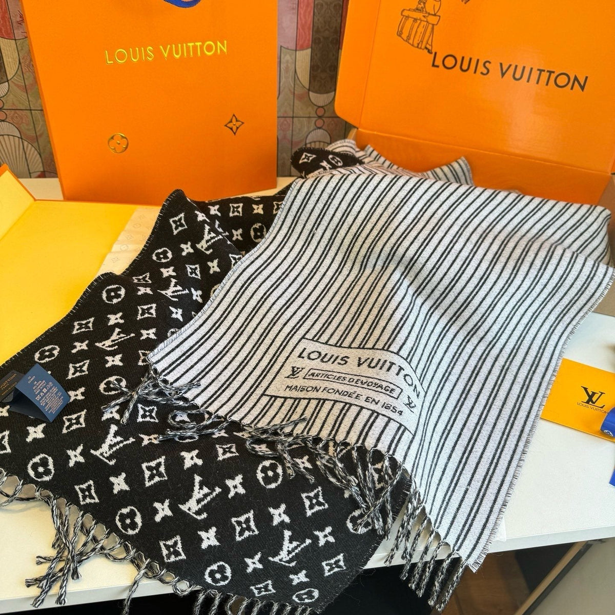 Louis Vuitton My Neverfull Fringe Scarf product image 5, provided for visual reference and product detail review