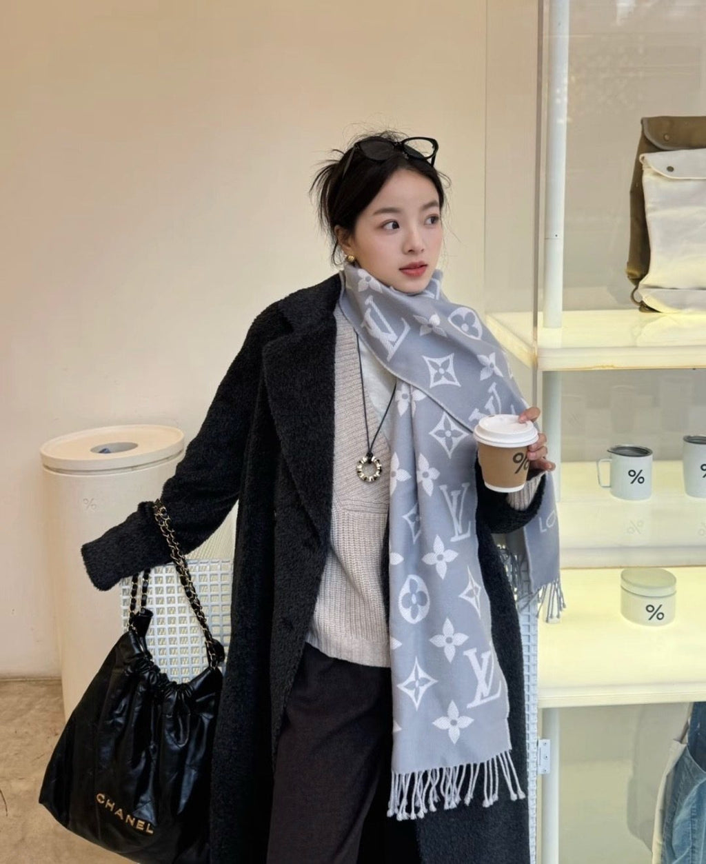 Louis Vuitton Reversible Wool Monogram Scarf - 180 x 30 cm product image 3, provided for visual reference and product detail