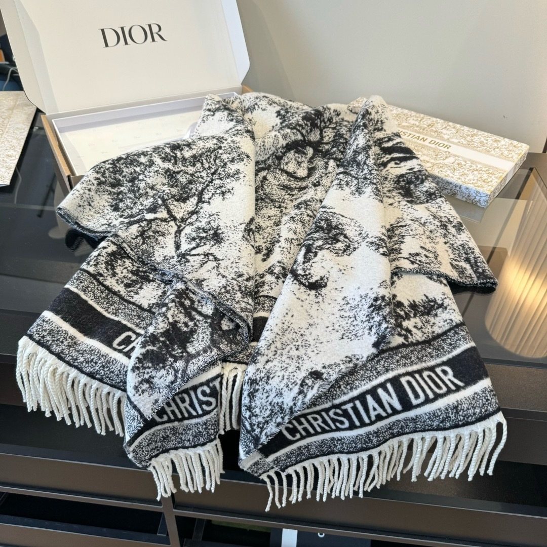 Dior Animal Jacquard Fringed Scarf product image 8, provided for visual reference and product detail review