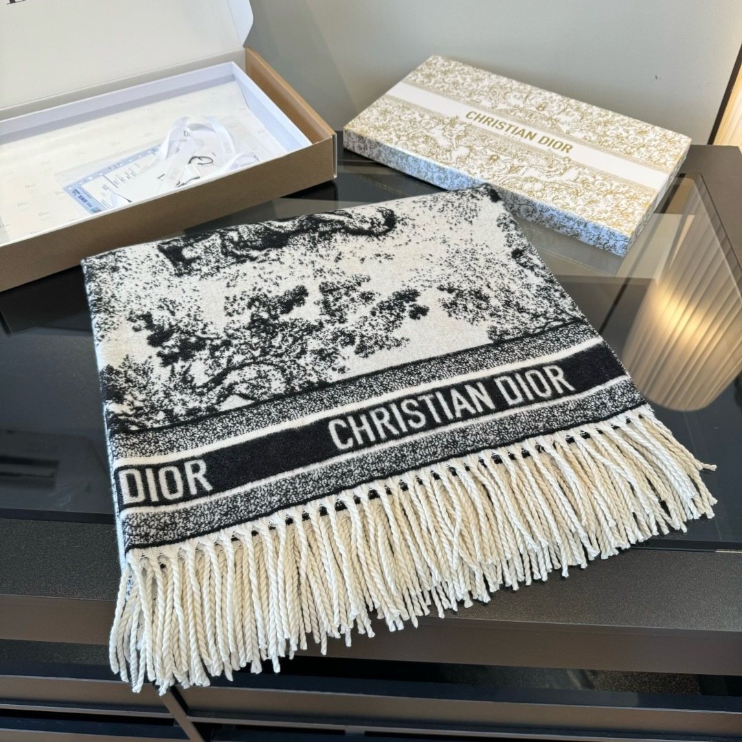 Dior Animal Jacquard Fringed Scarf product image 1, provided for visual reference and product detail review