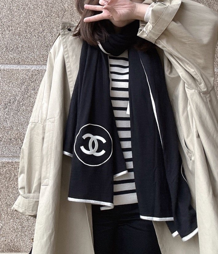 Chanel Contrast-Trim Logo Scarf product image 2, provided for visual reference and product detail review