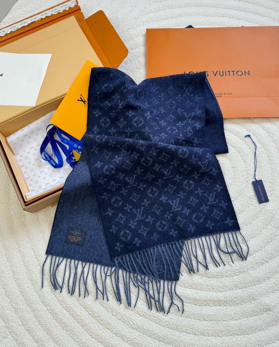 Louis Vuitton Men Monogram Fringe Scarf - 30 x 180 cm product image 10, provided for visual reference and product detail