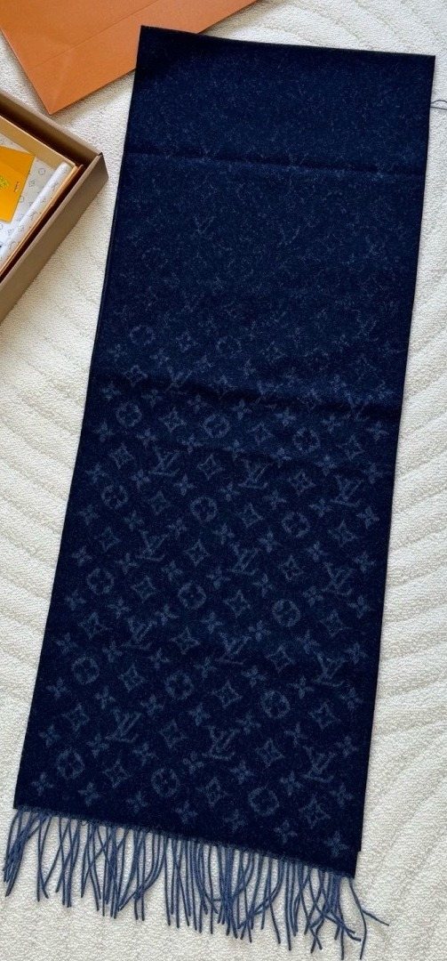 Louis Vuitton Men Monogram Fringe Scarf - 30 x 180 cm product image 11, provided for visual reference and product detail