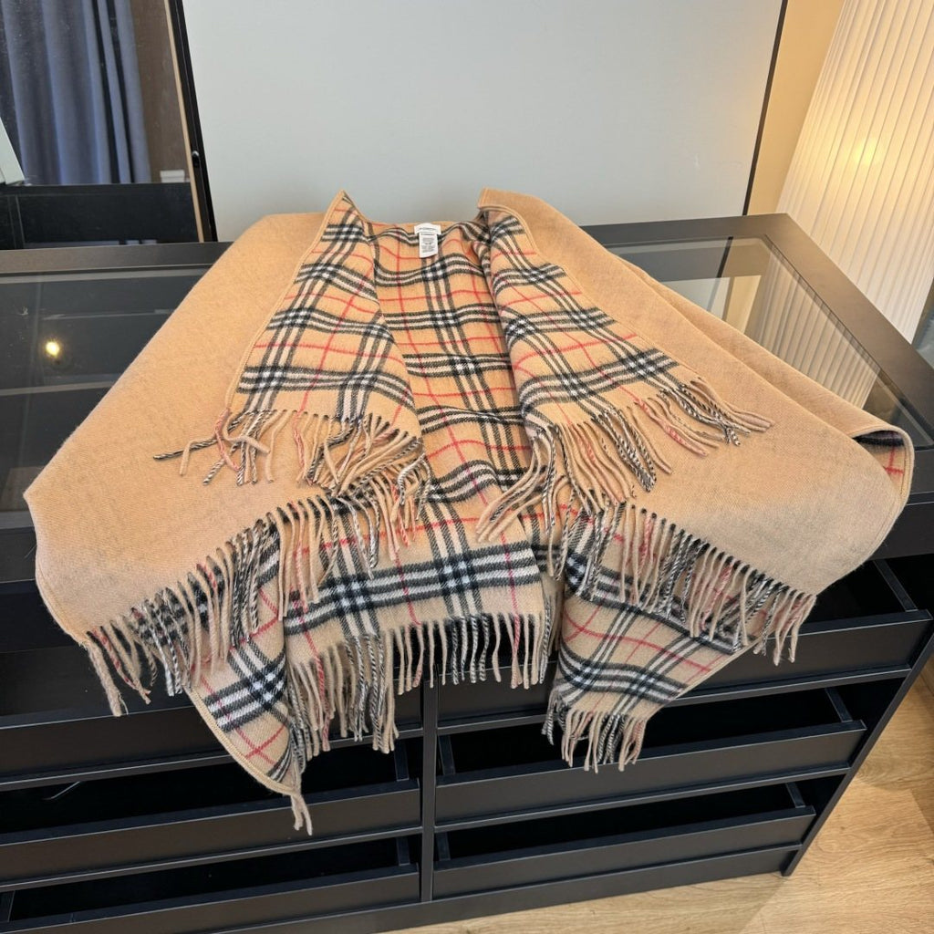 Burberry Fringed Plaid-Panel Poncho product image 10, provided for visual reference and product detail review