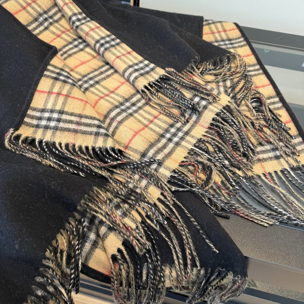 Burberry Fringed Plaid-Panel Poncho product image 15, provided for visual reference and product detail review