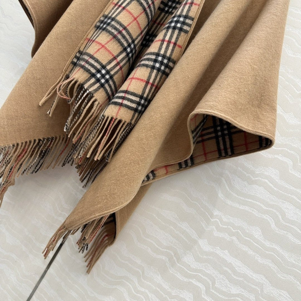 Burberry Fringed Plaid-Panel Poncho product image 12, provided for visual reference and product detail review