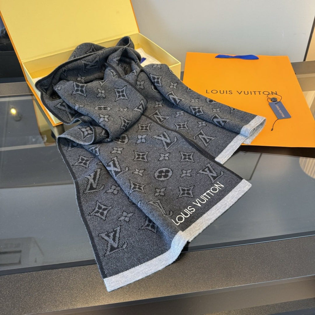 Louis Vuitton Gray Knit Scarf with Contrast Trim product image 7, provided for visual reference and product detail review
