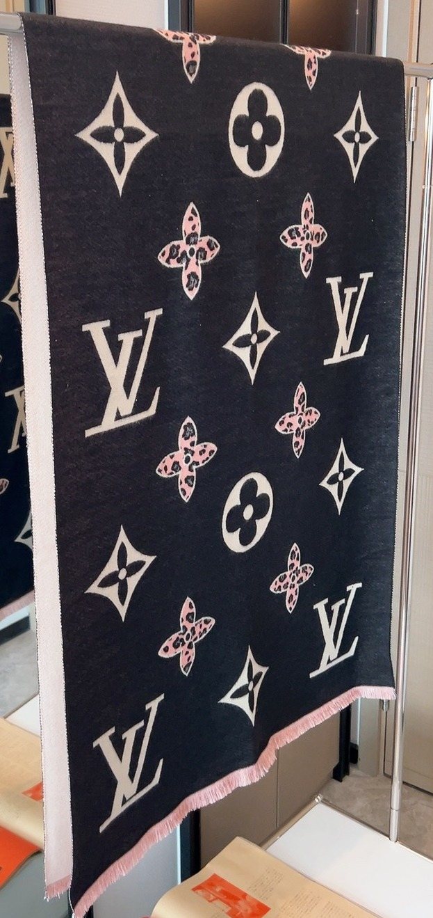 Louis Vuitton Cashmere-Blend Floral Monogram Scarf product image 7, provided for visual reference and product detail review