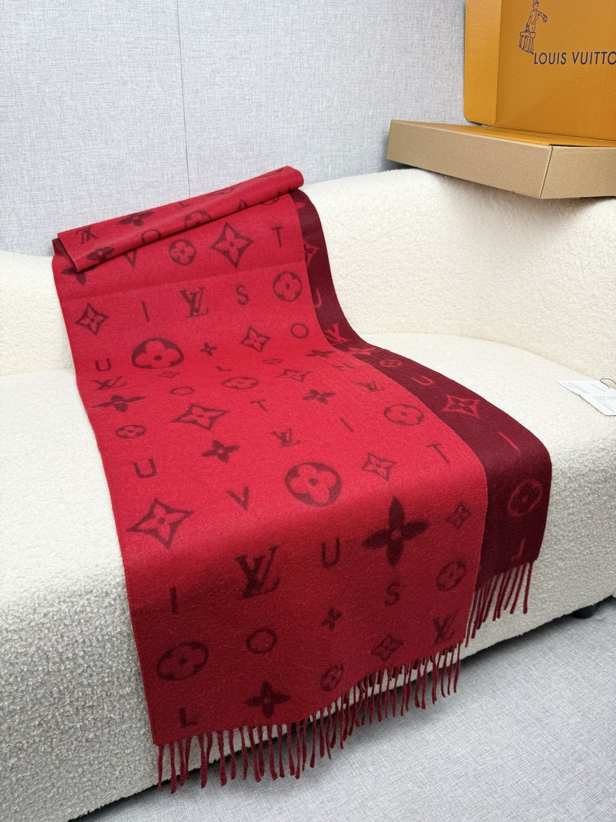 Louis Vuitton Reversible Floral Monogram Scarf - 180 x 55 cm product image 7, provided for visual reference and product