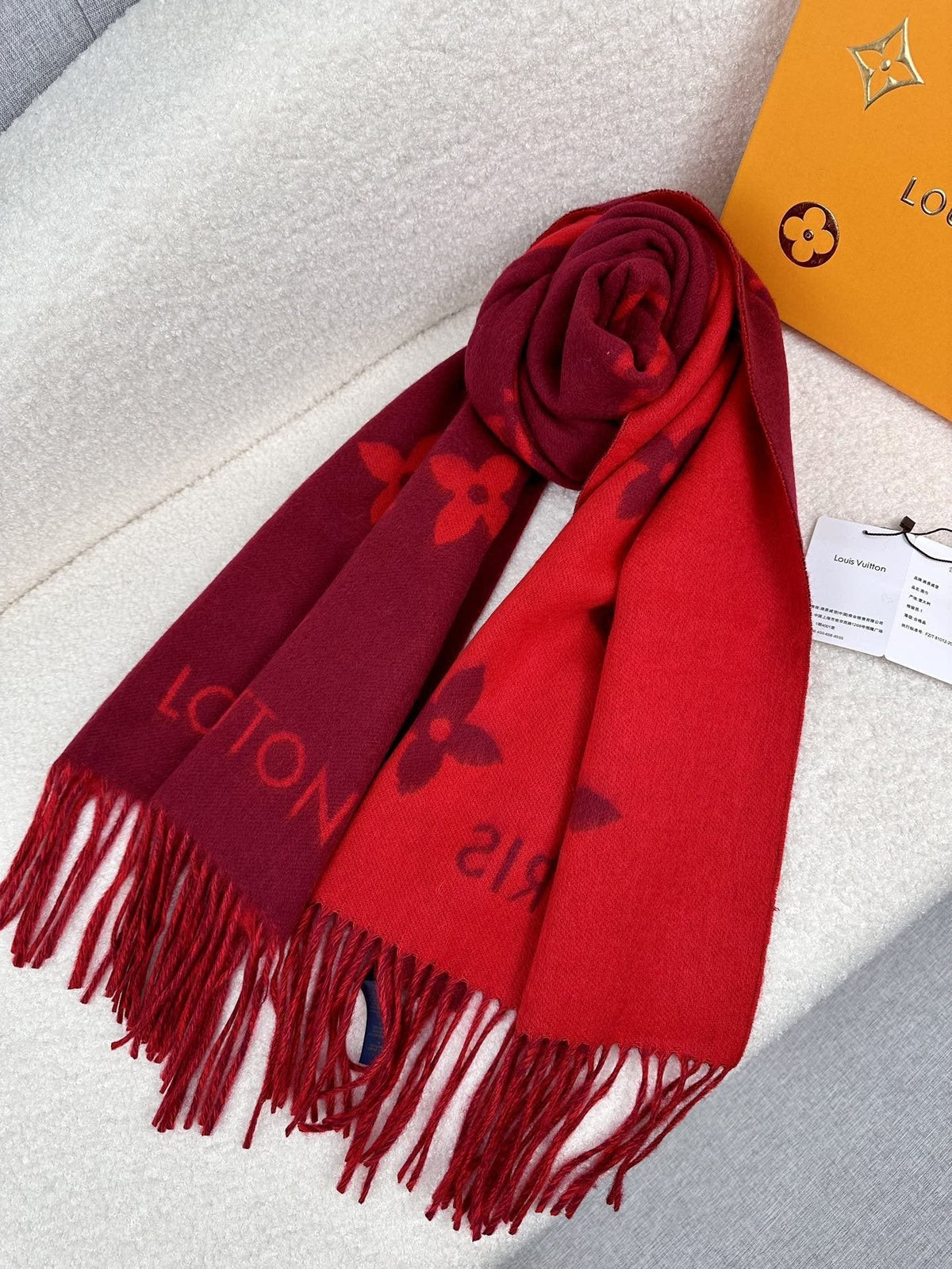Louis Vuitton Oversized Wordmark Reversible Fringe Scarf product image 1, provided for visual reference and product detail