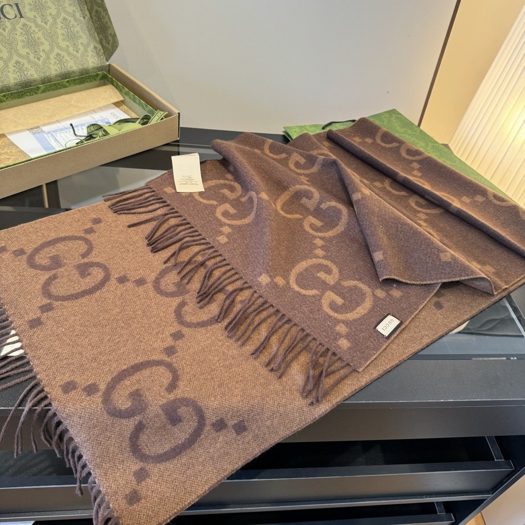 Gucci Fringed Interlocking Motif Scarf product image 12, provided for visual reference and product detail review