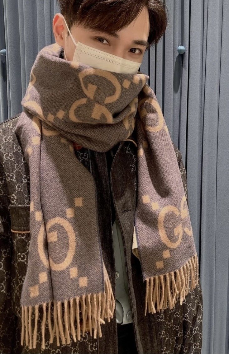 Gucci Fringed Interlocking Motif Scarf product image 2, provided for visual reference and product detail review