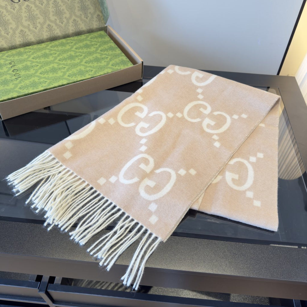 Gucci Fringed Interlocking Motif Scarf product image 13, provided for visual reference and product detail review