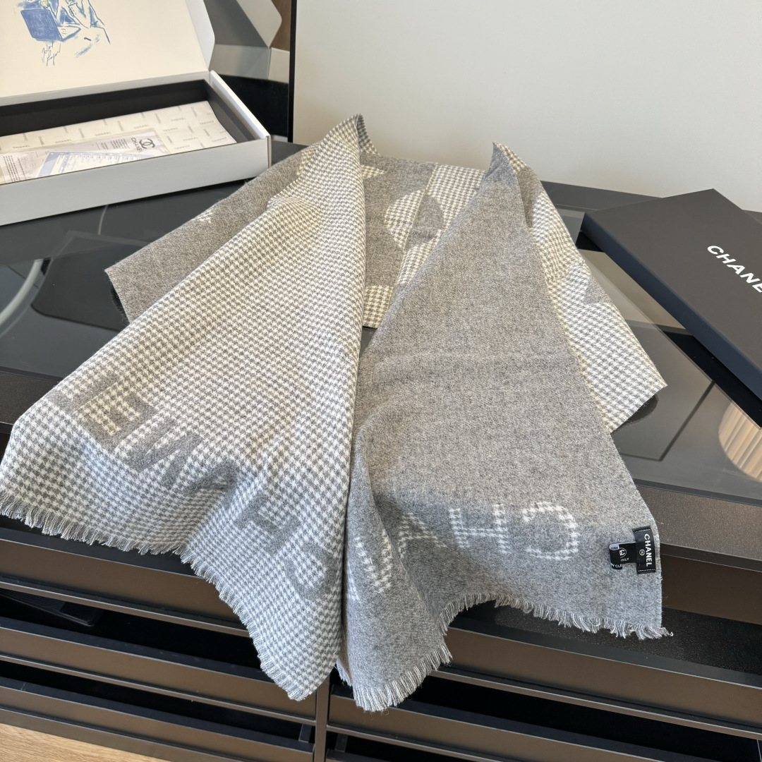 Chanel Two-Tone Houndstooth Fringe Scarf product image 1, provided for visual reference and product detail review