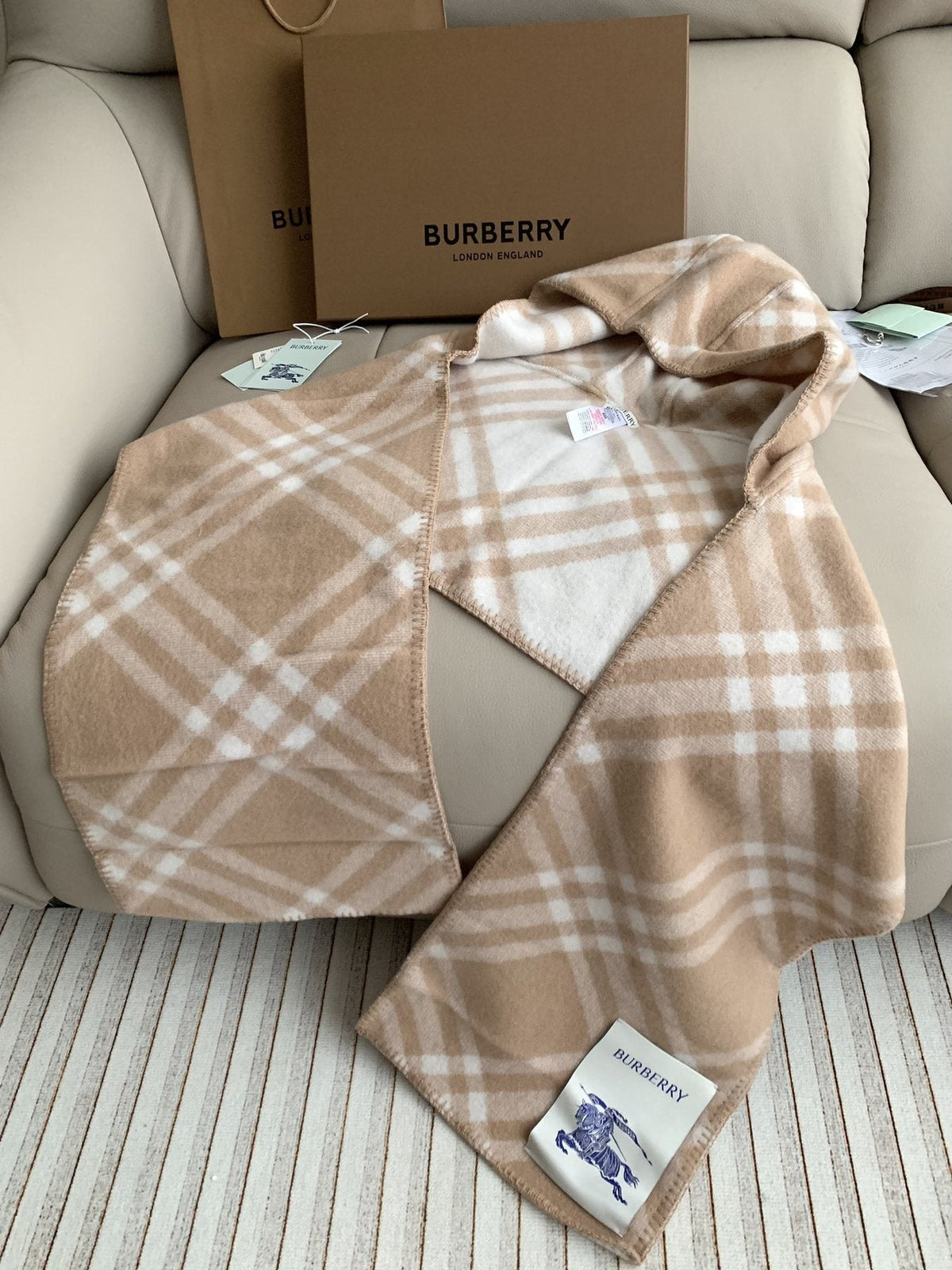 Burberry Hooded Plaid Wrap Scarf - 30 x 180 cm product image 7, provided for visual reference and product detail review