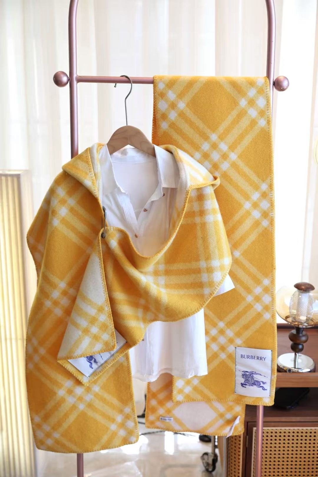Burberry Hooded Plaid Wrap Scarf - 30 x 180 cm product image 2, provided for visual reference and product detail review