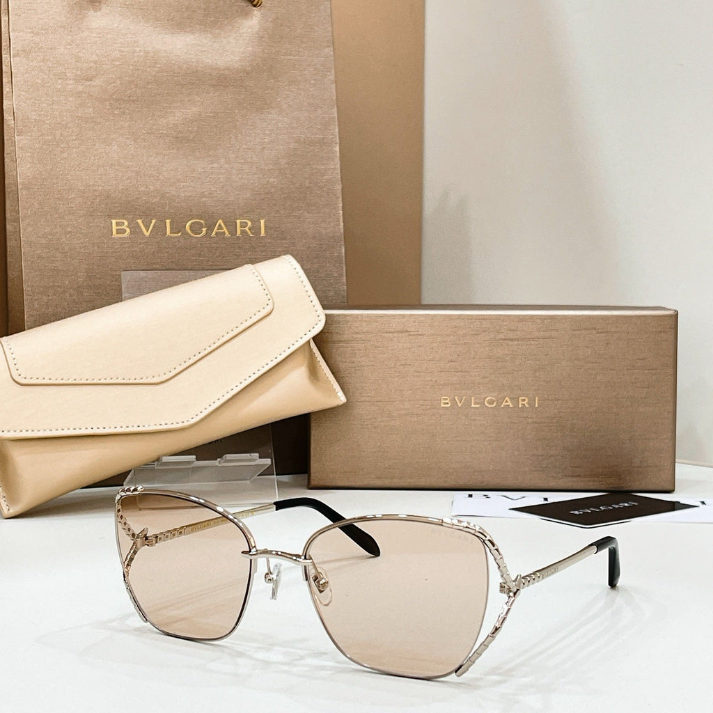 Bvlgari BV40081U Sunglasses product image 4, provided for visual reference and product detail review