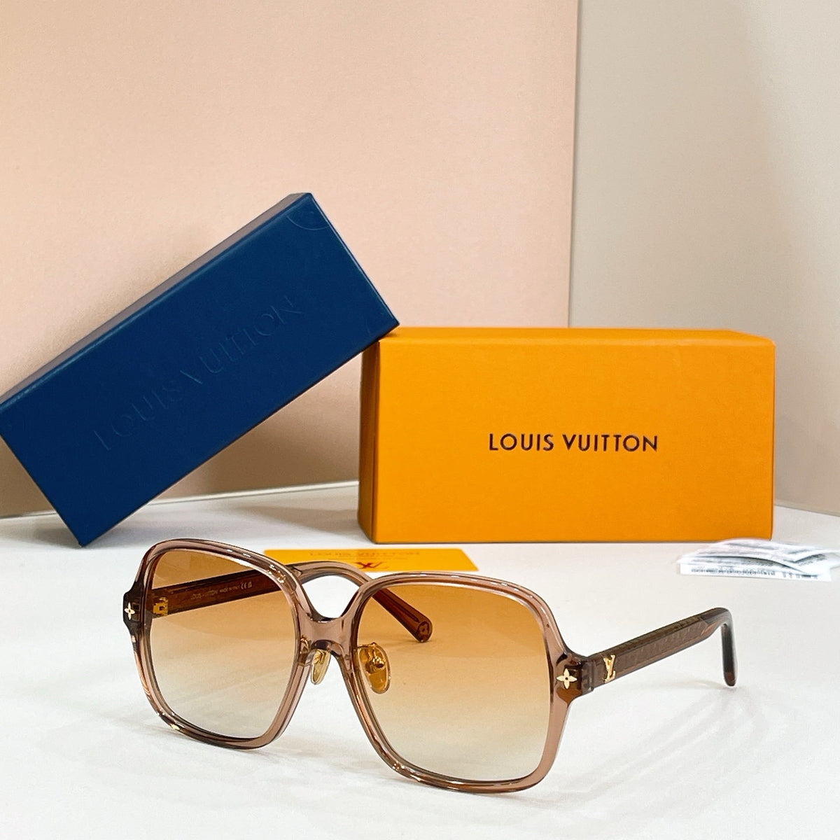 Louis Vuitton Z3044E Sunglasses product image 7, provided for visual reference and product detail review