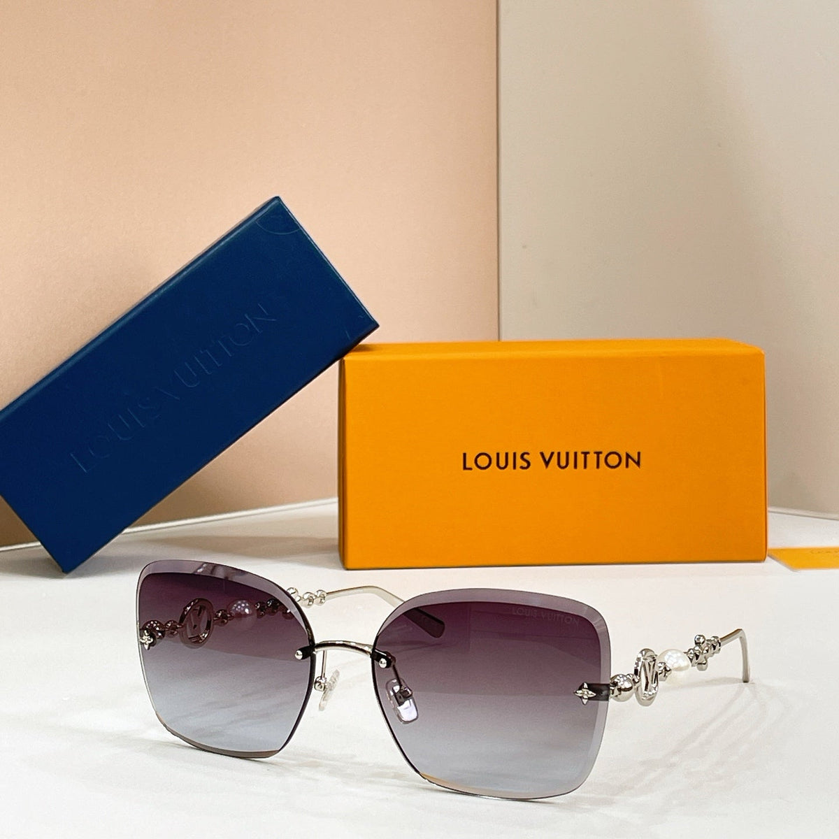 Louis Vuitton Z3167U Sunglasses product image 2, provided for visual reference and product detail review