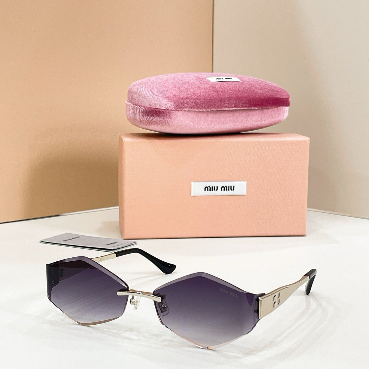 Miu Miu MU 140AV Sunglasses product image 1, provided for visual reference and product detail review
