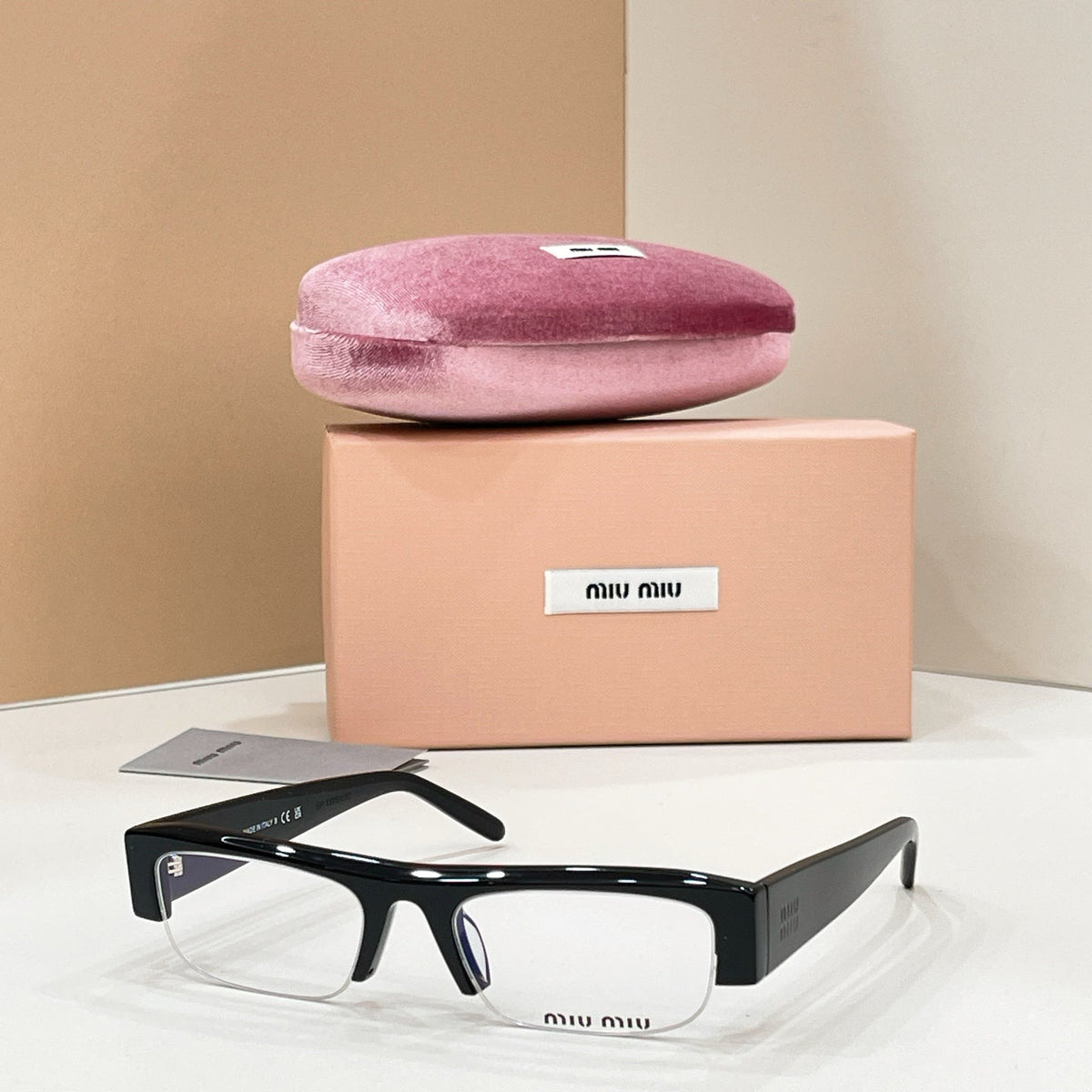 Miu Miu SMU B07-F Sunglasses product image 4, provided for visual reference and product detail review