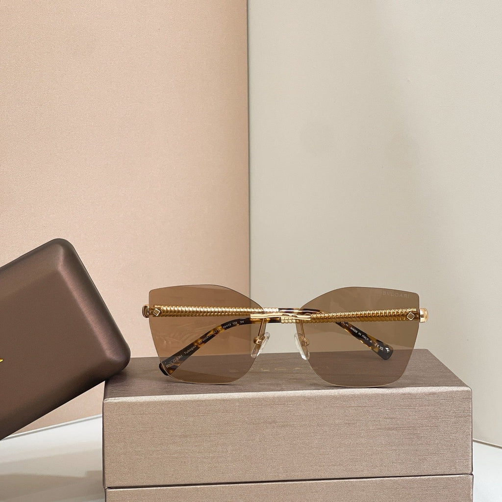 Bvlgari BV 40083U Sunglasses product image 4, provided for visual reference and product detail review