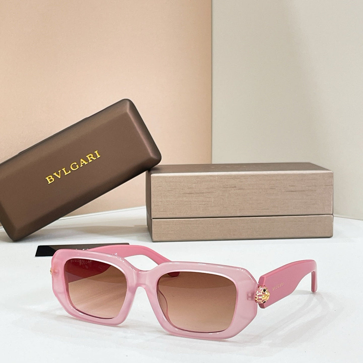 Bvlgari BV 40067I Sunglasses product image 7, provided for visual reference and product detail review