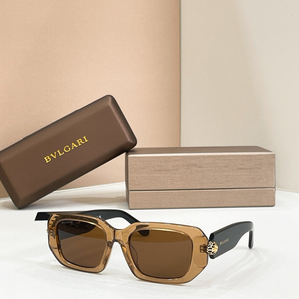 Bvlgari BV 40067I Sunglasses product image 16, provided for visual reference and product detail review