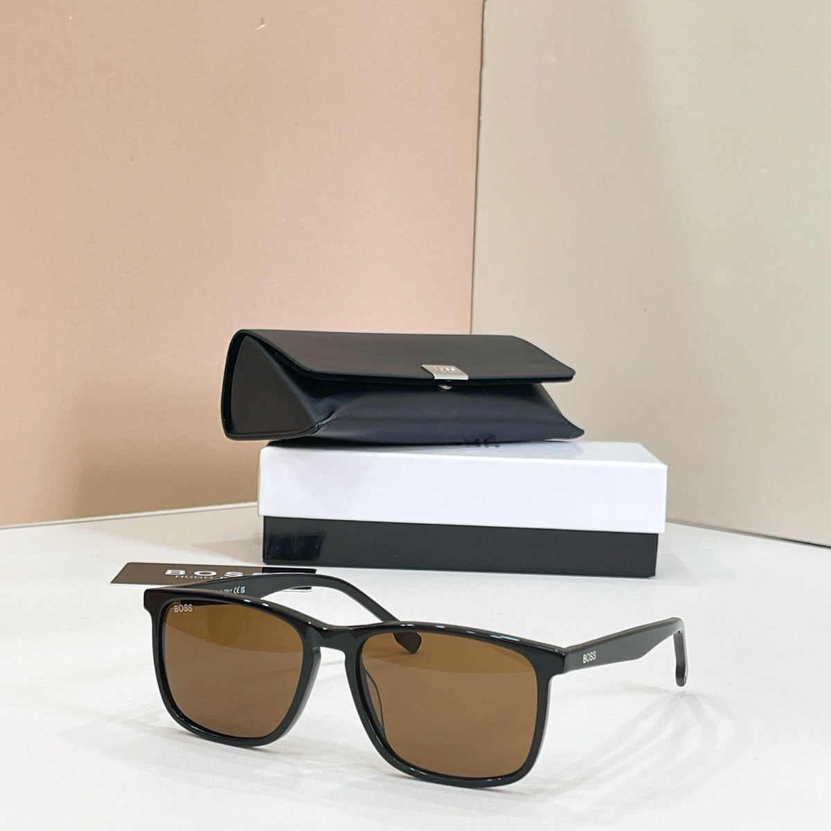 BOSS 1825 Sunglasses product image 4, provided for visual reference and product detail review