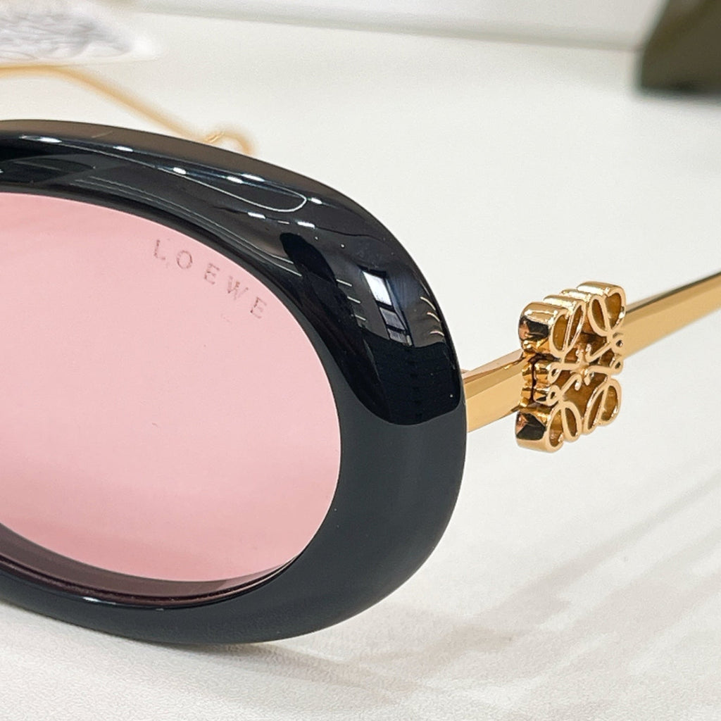 Loewe LW521U Sunglasses product image 4, provided for visual reference and product detail review