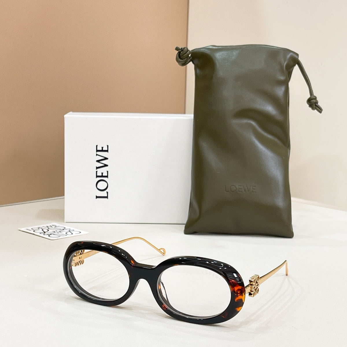 Loewe LW521U Sunglasses product image 2, provided for visual reference and product detail review