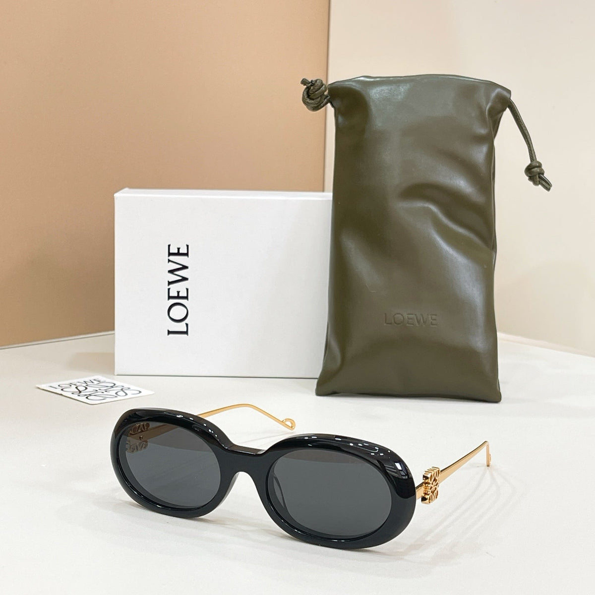 Loewe LW521U Sunglasses product image 12, provided for visual reference and product detail review