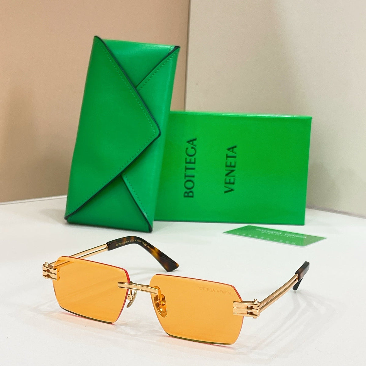 Bottega Veneta BV2347S Sunglasses product image 2, provided for visual reference and product detail review