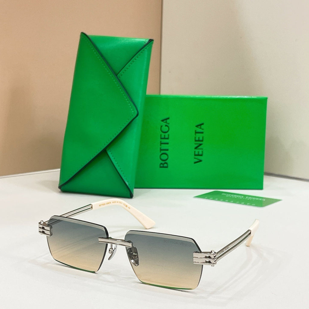 Bottega Veneta BV2347S Sunglasses product image 3, provided for visual reference and product detail review