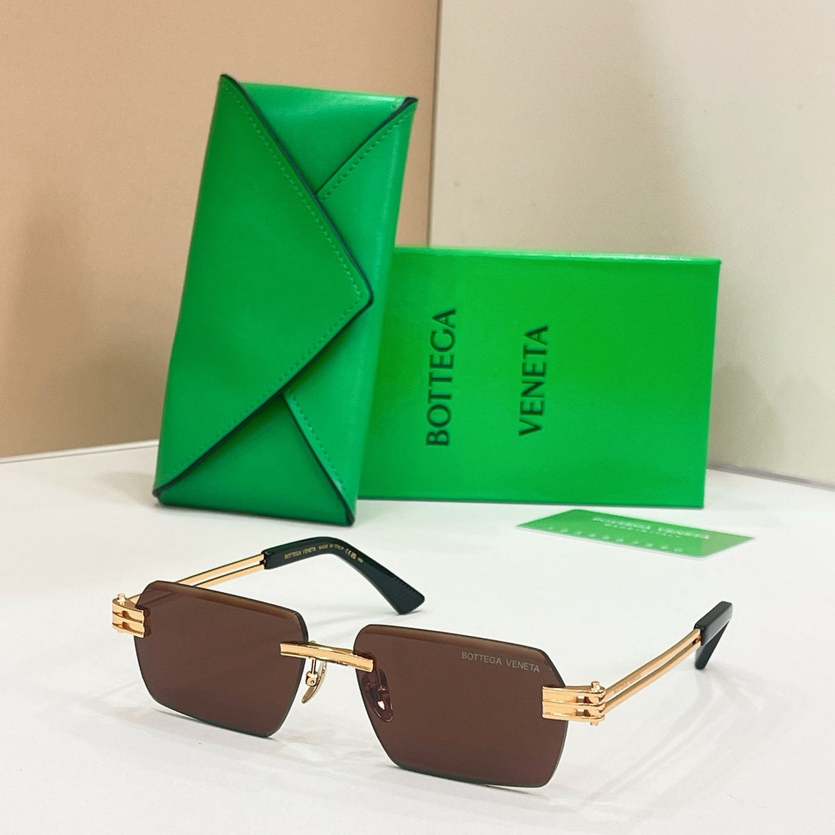 Bottega Veneta BV2347S Sunglasses product image 5, provided for visual reference and product detail review